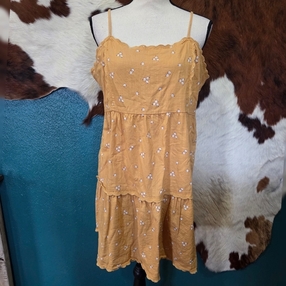 Aeropostale Dresses & Skirts - Aeropostale Mustard Floral Spaghetti Strap Tiered Dress